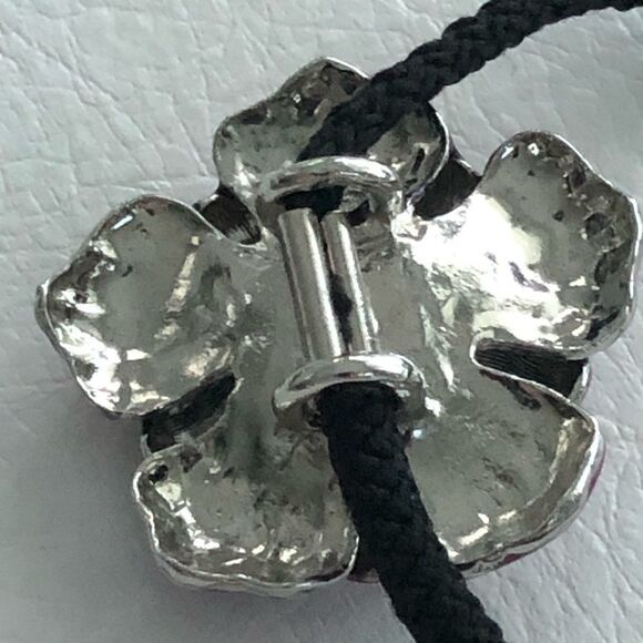 RHINESTONE AND METAL FLOWERED ELASTIC PONYTAIL HOLDER - Picture 6 of 12